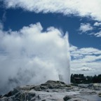ROTORUA    POHUTU   GEYSER.JPG