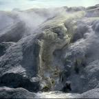 ROTORUA.  .THERMAL SULPHUR ROCKS.JPG