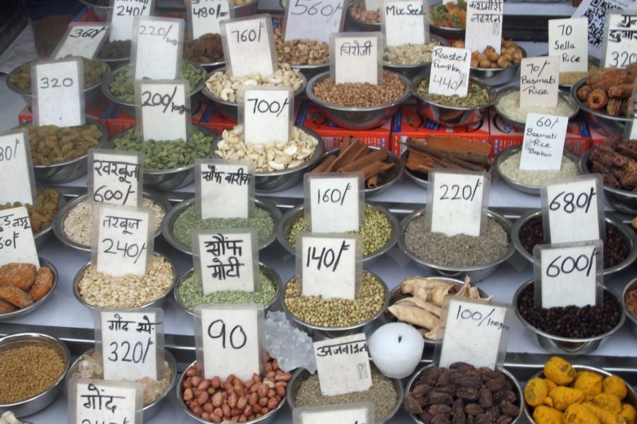 DELHI.  OLD     Bazaar   Spice Stall.JPG