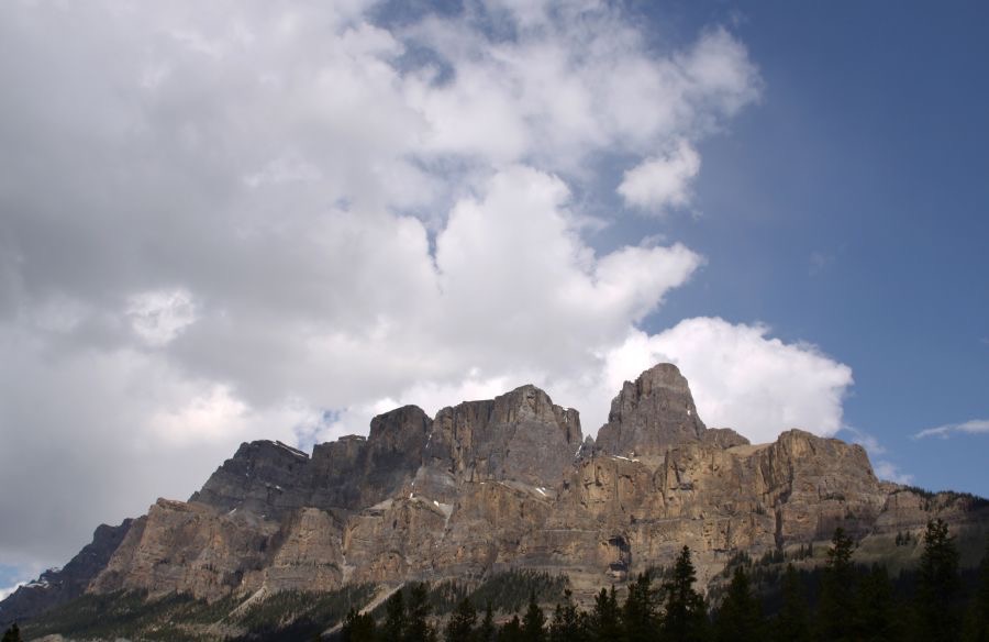CASTLE MOUNTAIN .  BANFF.  N.P..jpg