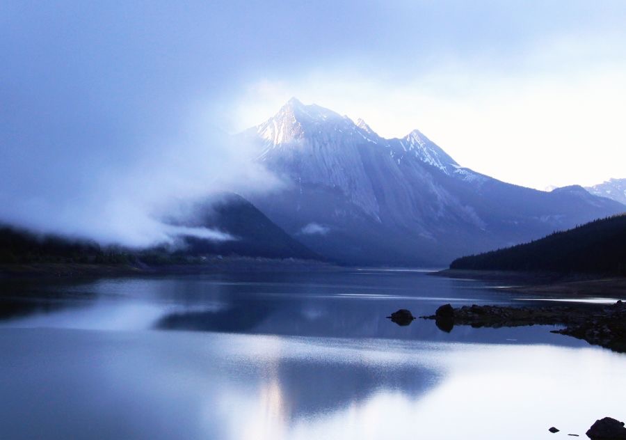 MEDICINE LAKE 1    very  misty        .JASPER.  N.P..jpg