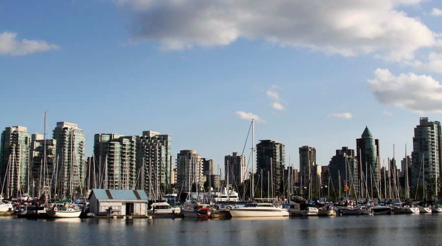 VANCOUVER  SKYLINE &YACHT HARBOUR.jpg