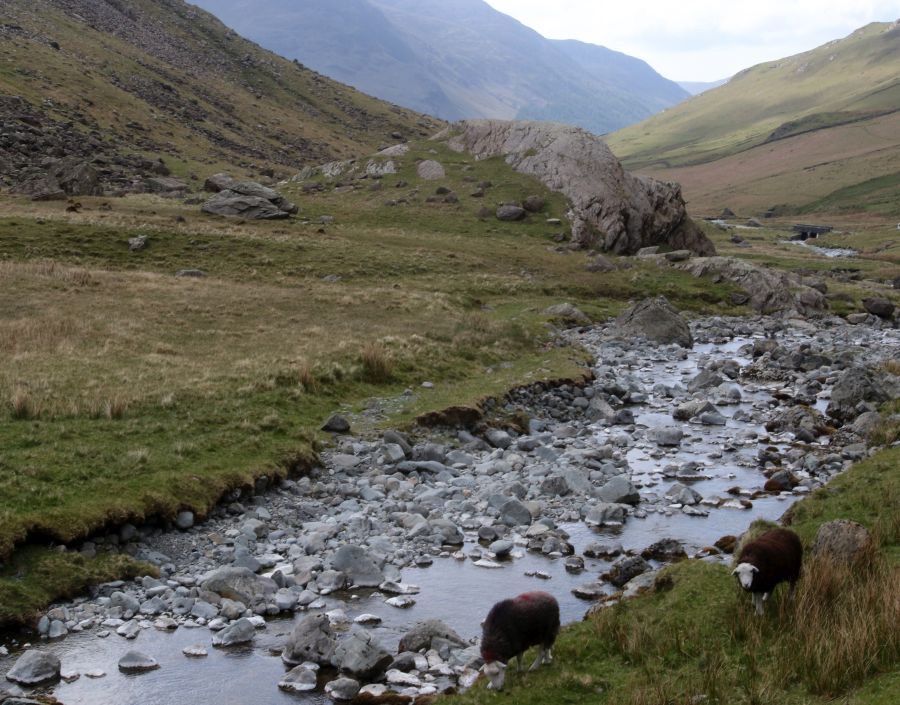 LAKE DISTRICT  HONISTER  PASS..jpg