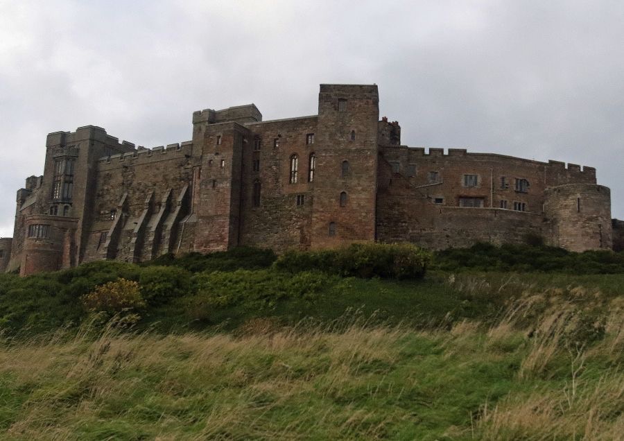 BAMBURGH..   CASTLE.JPG