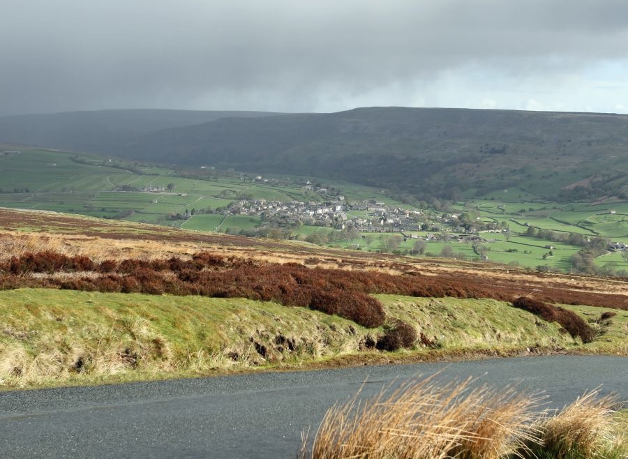 YORKS SWALEDALE REETH    moors view.JPG