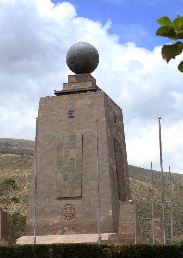 EQUATOR LINE   MONUMENT.jpg