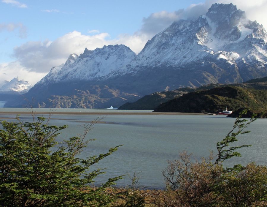 TORRESdelPAINE Lake  Grey.jpg