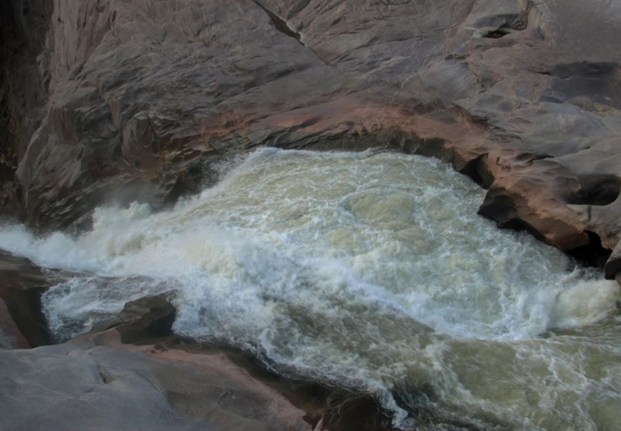 AUGRABIES                WATERFALL  N.Cape..jpg